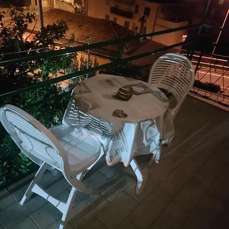Casa Tiziano Parking Gratis Centro 15 Minuti A Piedi Appartement
