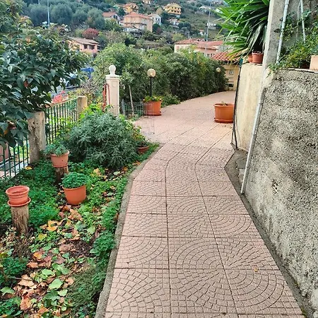 Casa Tiziano Parking Gratis Centro 15 Minuti A Piedi Apartamento