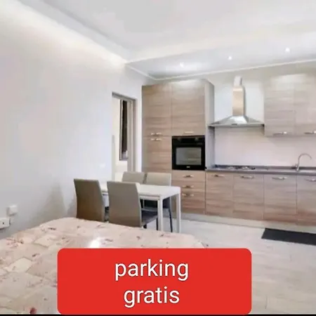 Casa Tiziano Parking Gratis 15 Minuti A Piedi Apartment