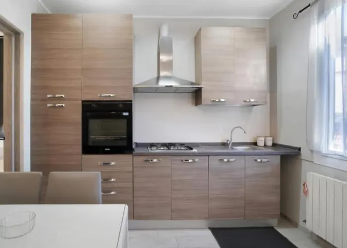 Casa Tiziano Parking Gratis Centro 15 Minuti A Piedi 아파트 산레모